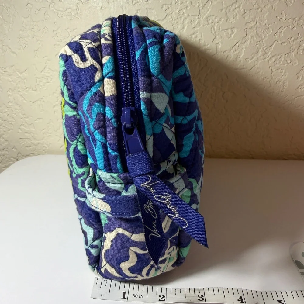 Vera Bradley Katalina Blues Quilted Cotton Cosmetic Makeup Bag Blue Green Floral